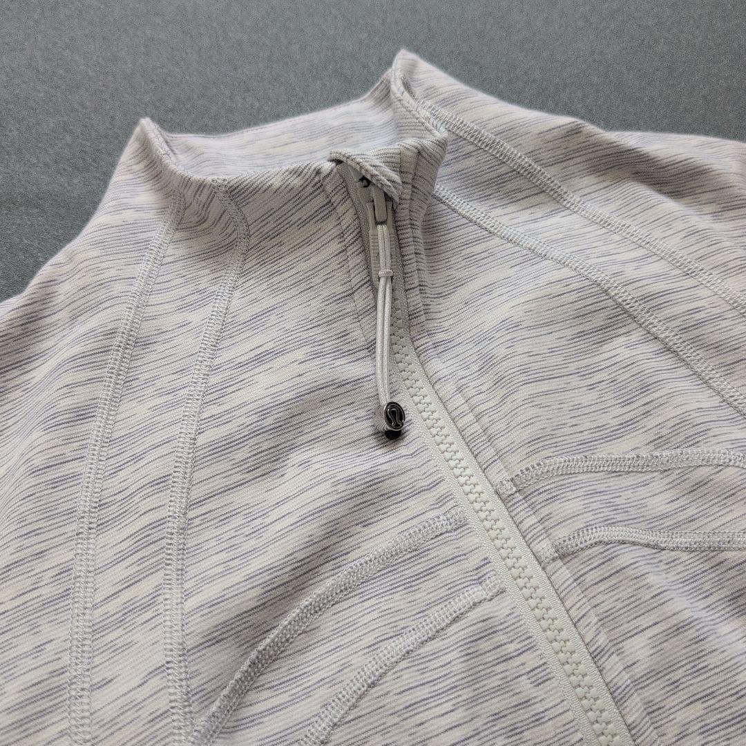 【極美品】ルルレモン　クロップDefineジップアップスウェットジャケット 8