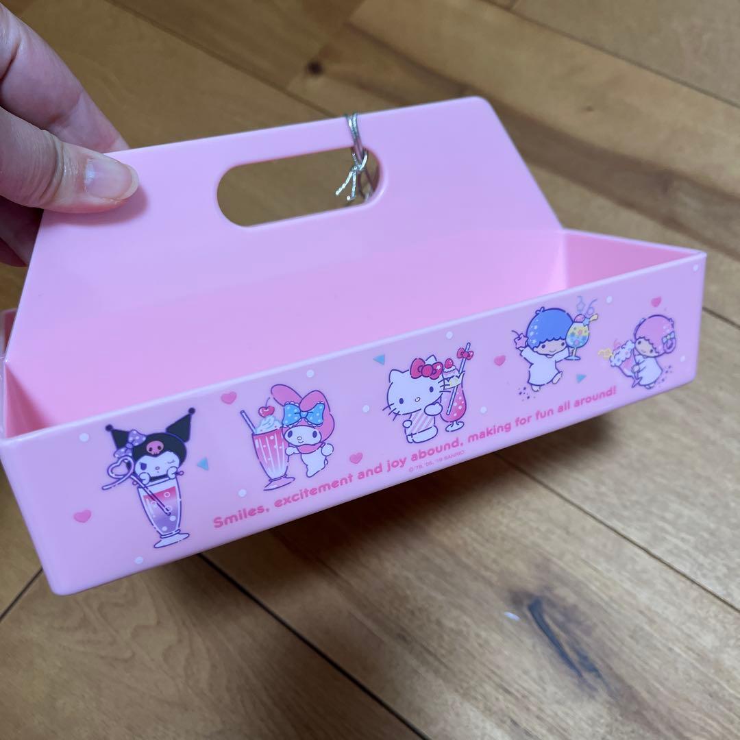 5000円　2019 サンリオキャラクター スタッキングトレー ピンク