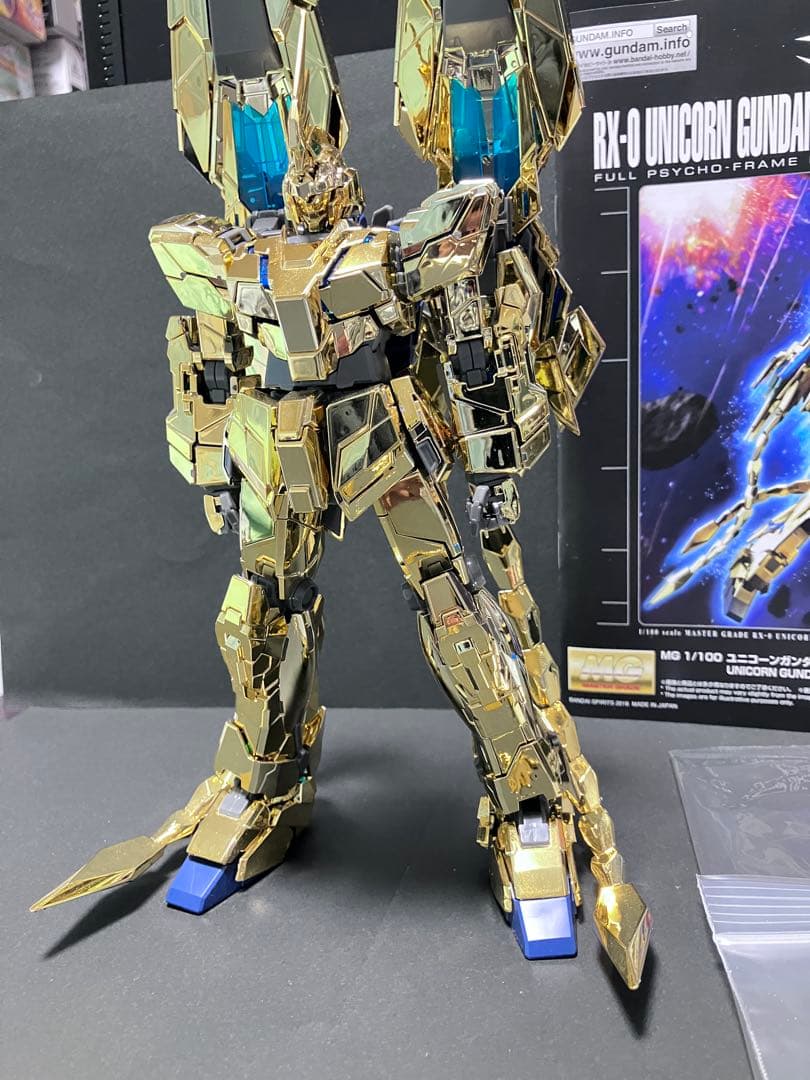 ＭＧ ユニコーンガンダム３号機 フェネクス （ナラティブVer.）　組立済み