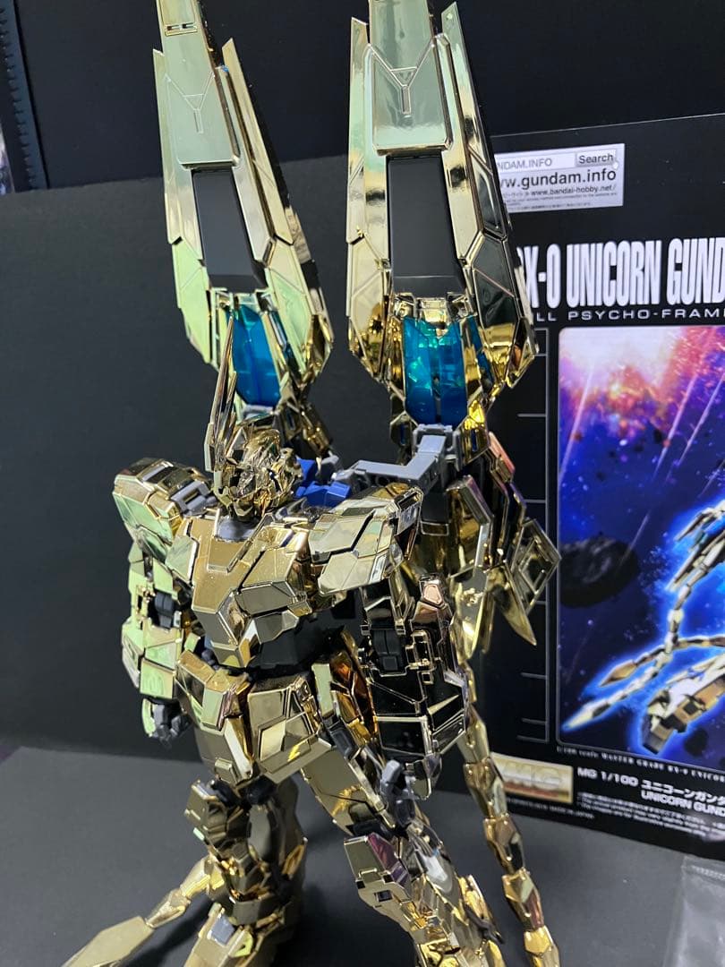 ＭＧ ユニコーンガンダム３号機 フェネクス （ナラティブVer.）　組立済み