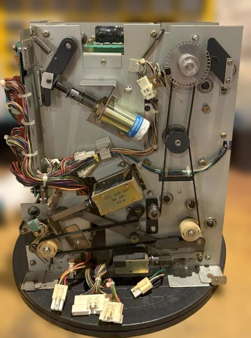 専用・引き取り限定 グローリー高額紙幣両替機ERD-20Q専用架台付⑤