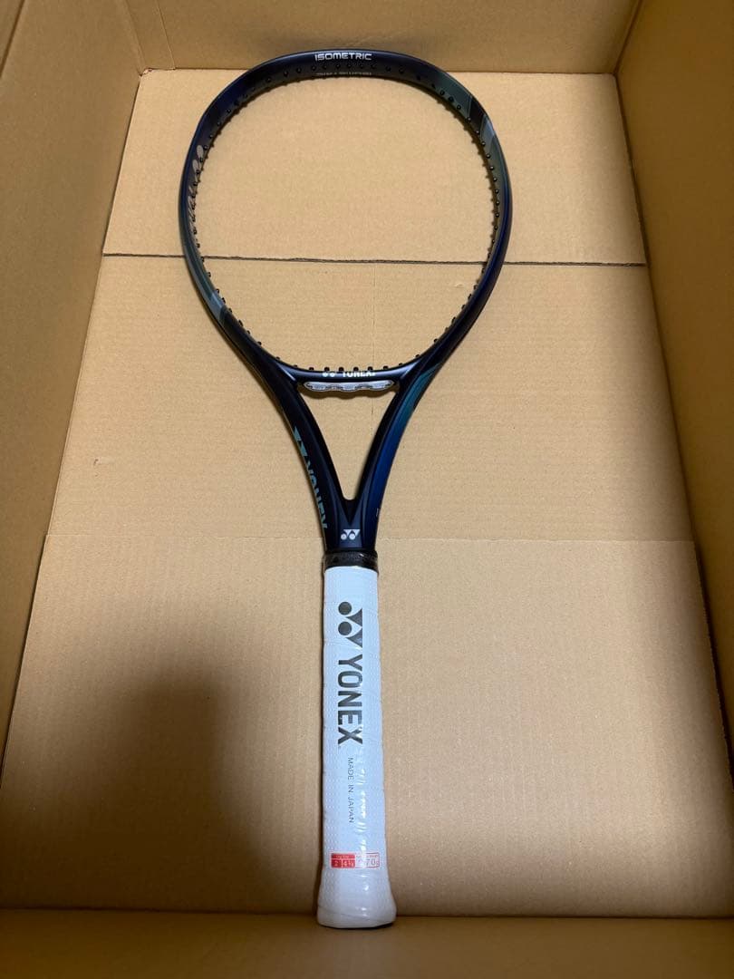 新品未使用　ヨネックス YONEX テニスラケット EZONE 100SL