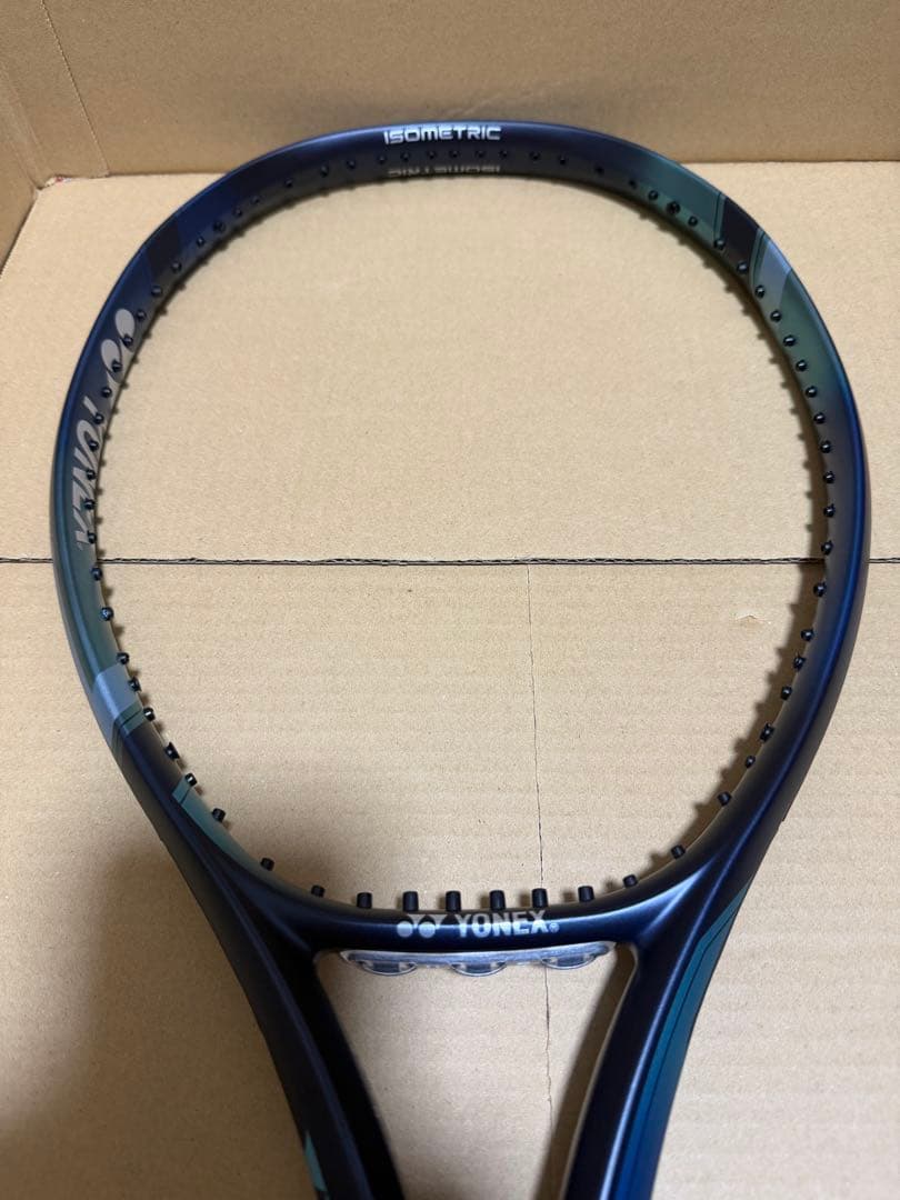 新品未使用　ヨネックス YONEX テニスラケット EZONE 100SL