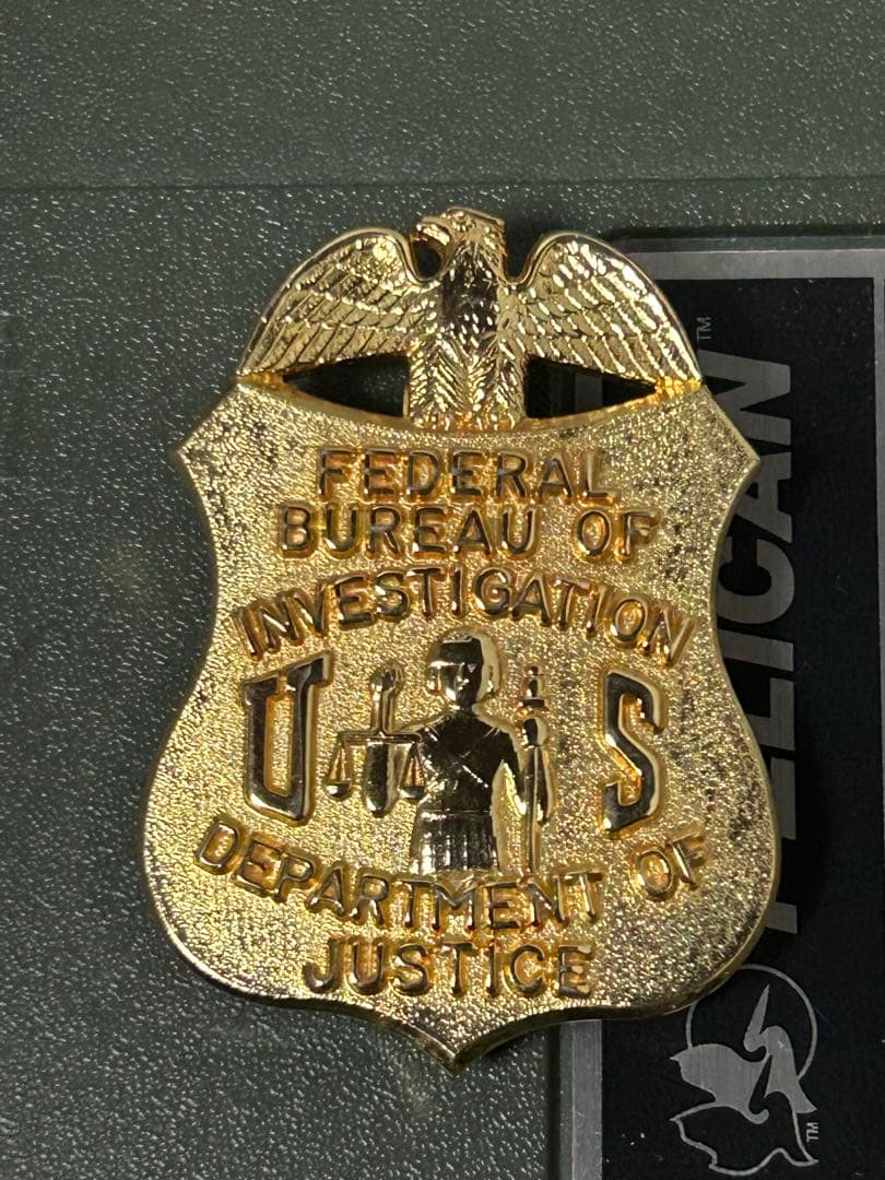FBI 連邦捜査局　レプリカ　ポリスバッジ　アクセスオーバーシーズ製　LE