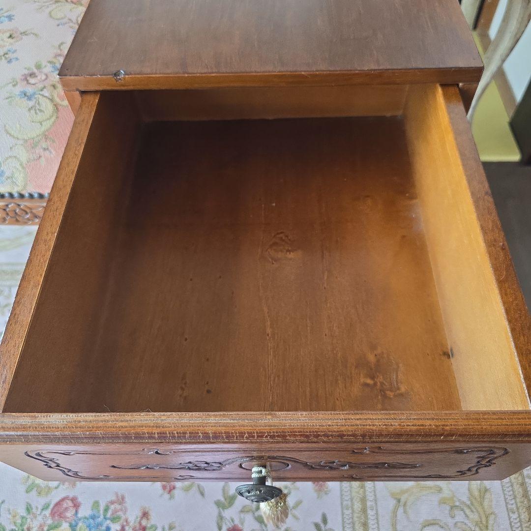 お取り置きとなりました　英国アンティーク　ゴブラン織　椅子　テーブル　チェスト