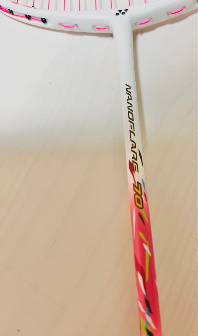 新品！ナノフレア70 YONEXヨネックスバドミントンラケット4uG5ピンク