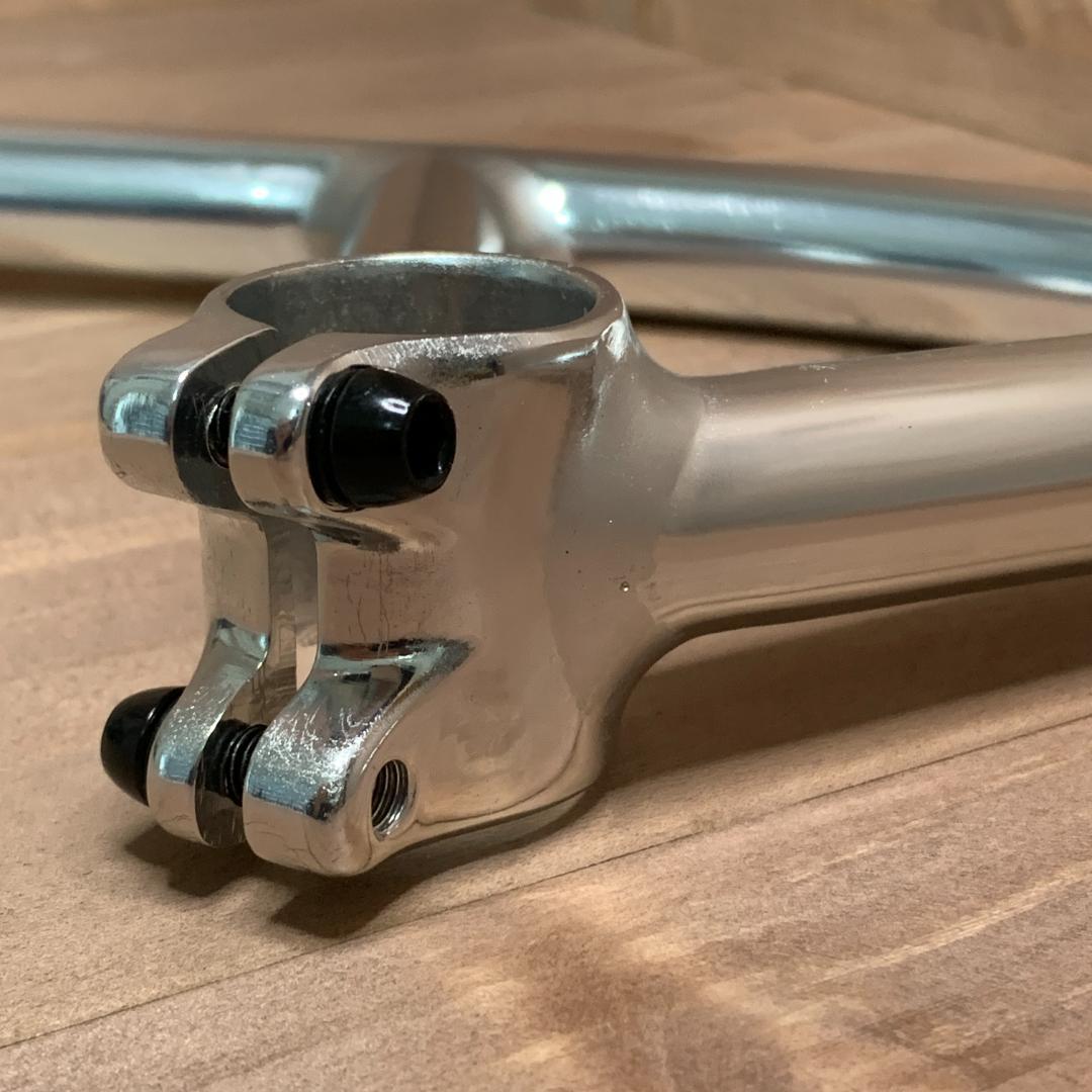 【新品】アルミ製 ステム一体型ハンドル シルバー 軽量&快適！