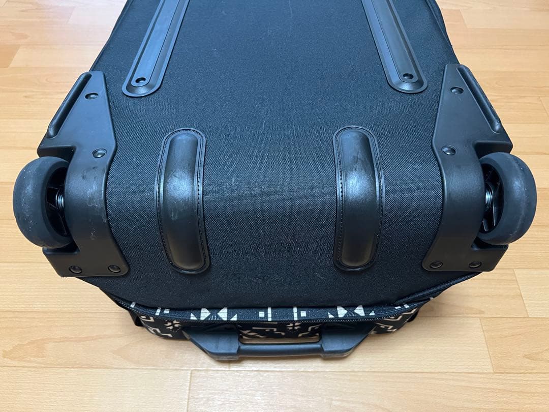 DAKINEダカイントラベルキャリー100 L バッグポーチ他一式 旅行に