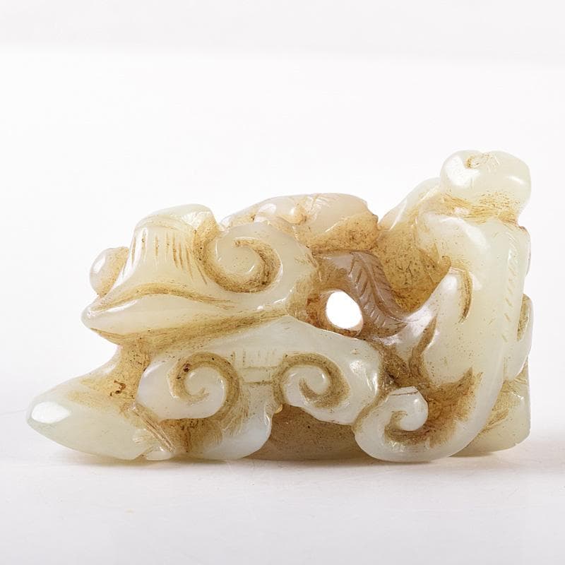 中国　玉石白玉彫刻　霊芝に神獣　根付　紙鎮　置物　C　7806E