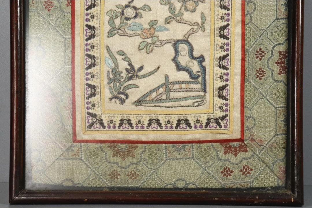 【珍】　★ 額装 才子佳人図繍片 ★　民国時期　刺繍 人物紋 亭台紋　民間織繍