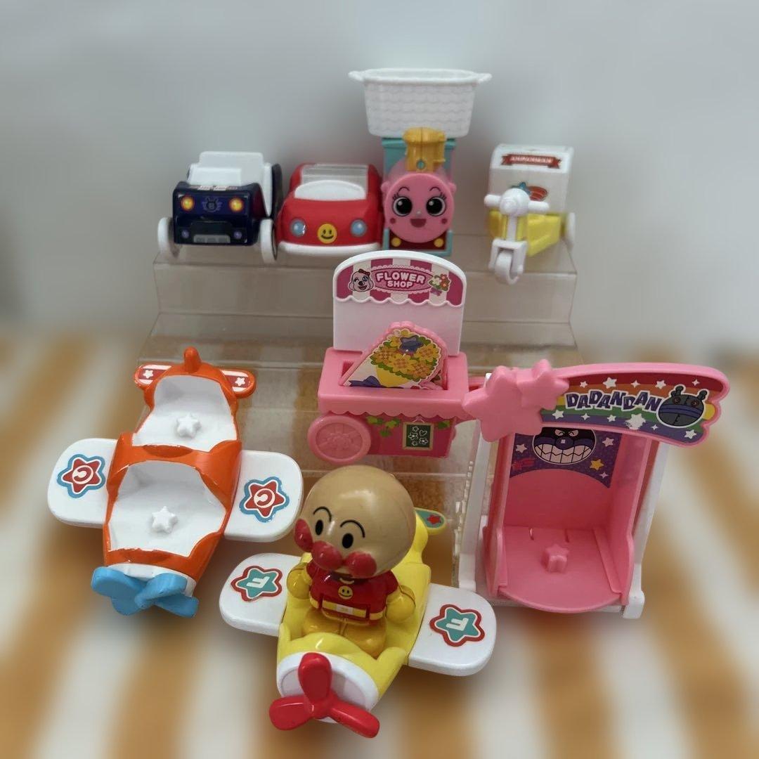 アンパンマン　タウンドール　乗り物セット　飛行機　車　バイク　ブランコ