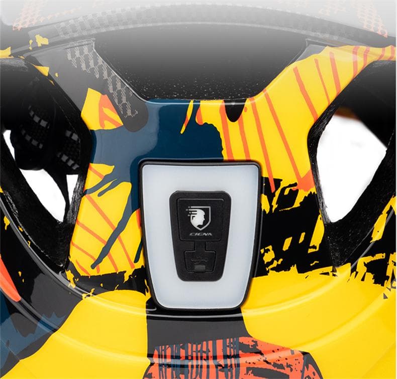 【超特価！】CIGNA PRO ストライダー フルフェイス ヘルメット 走行撮影