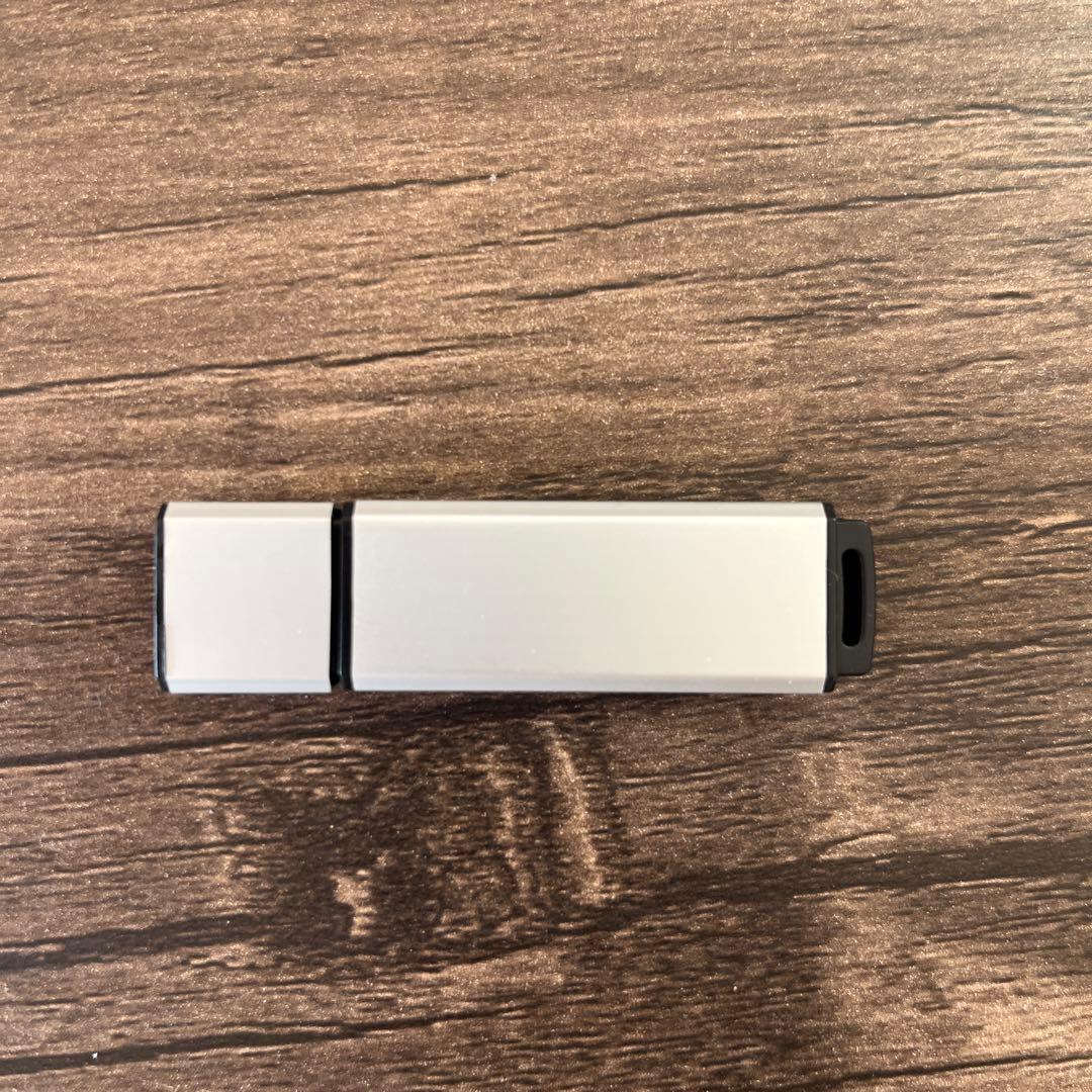 非売品 未使用 エレクトロニック・アーツ USBメモリー ストラップ付 EA