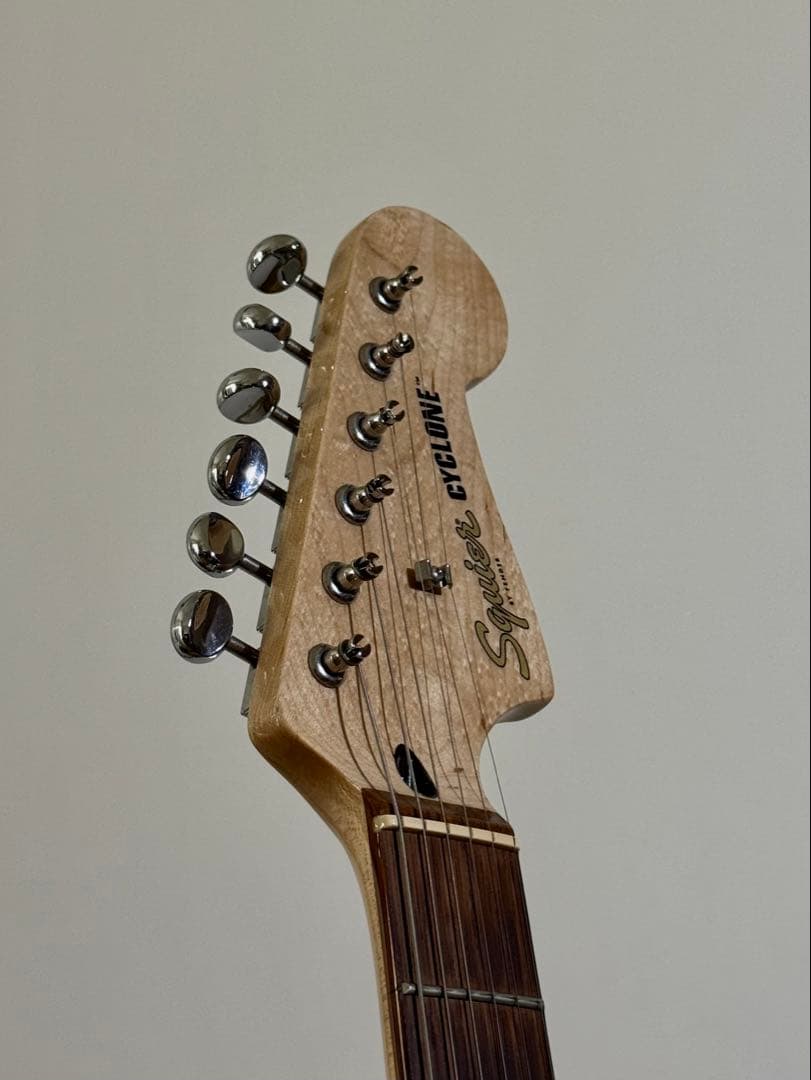 ギター Squier by Fender Paranormal Cyclone