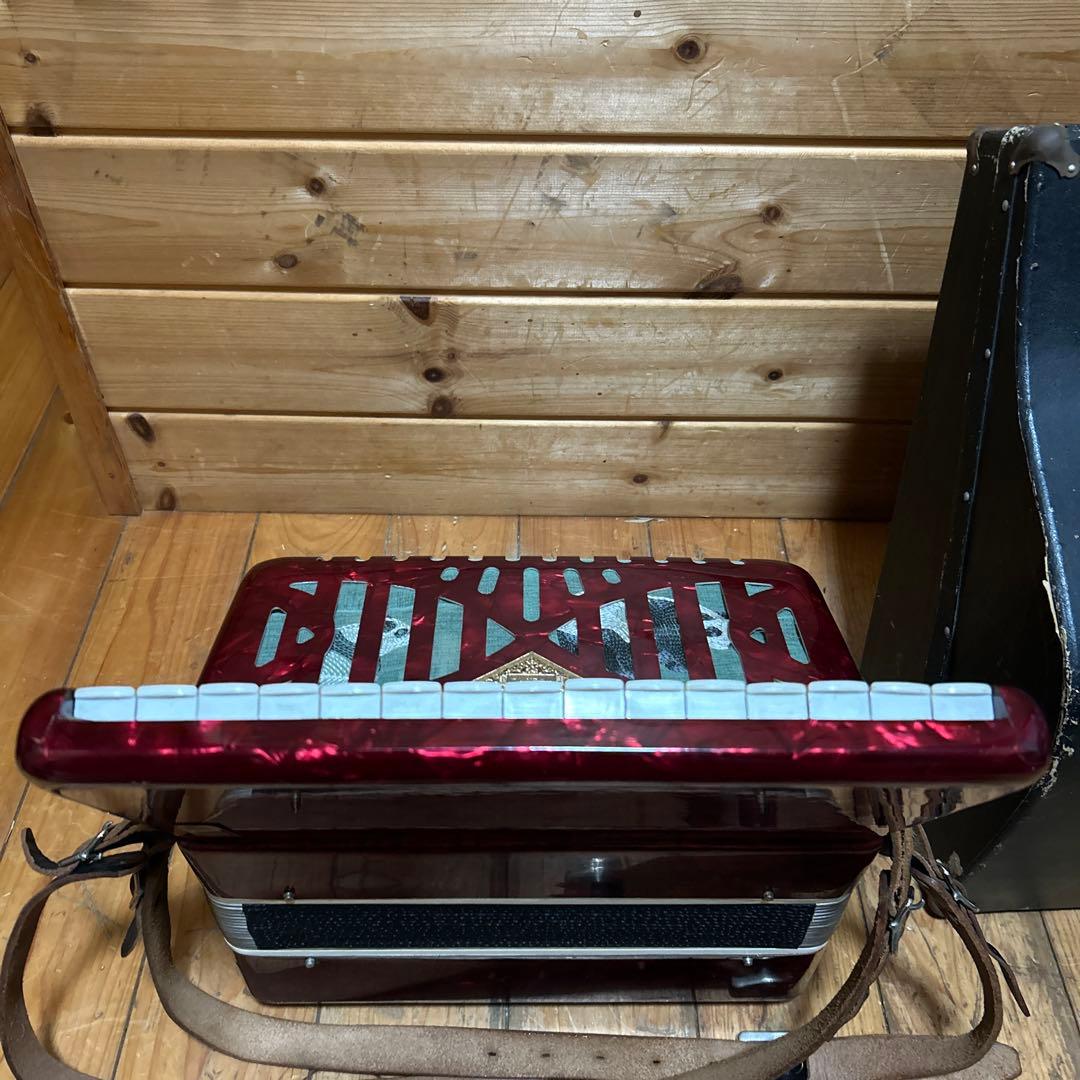 送料無料【美品】TOMBO アコーディオンNo.28(ハードケース付) 25鍵盤