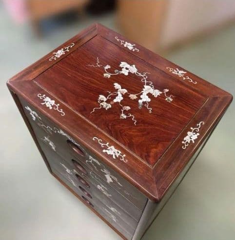 螺鈿家具 螺鈿細工 唐木 花梨 引き出し 6段 チェスト 無垢材　ラデン細工