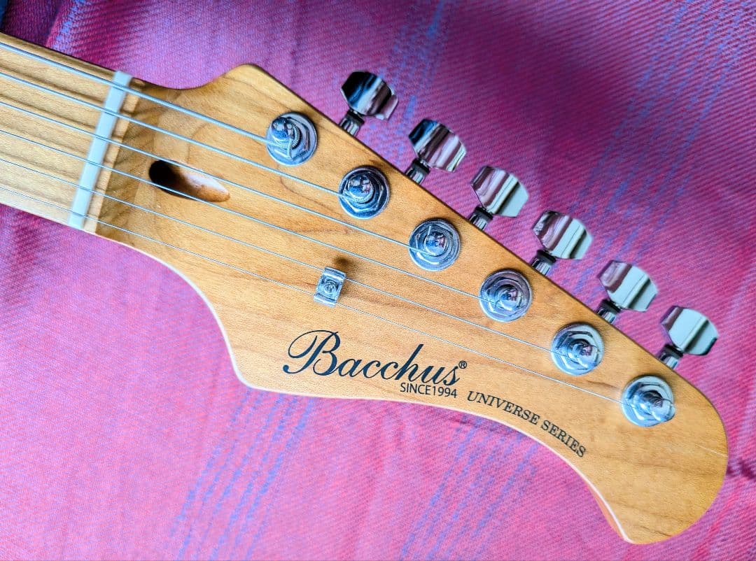 Bacchus ストラトキャスター SSS オリンピックホワイト