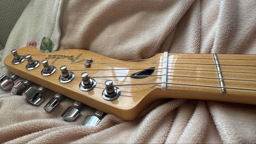 Dustcell ema使用　fender ギター BLACK