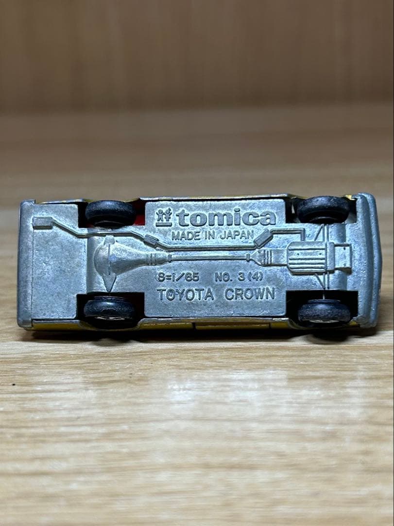 トミカ　黒箱 3-1-4 トヨタ クラウン スーパーデラックス 1Aホイール