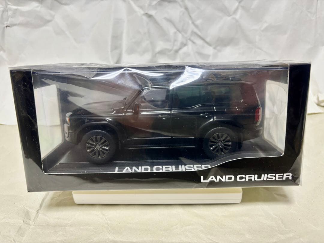 ランドクルーザー250 カラーサンプル ミニカー 3台(角目1台,丸目2台)