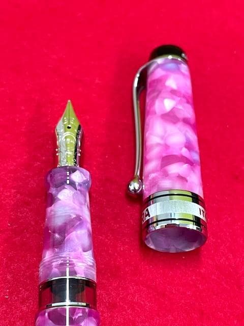 ほぼ未使用品 アウロラ カレイドスコーピオ ルーチェローザ 万年筆 EF 即送