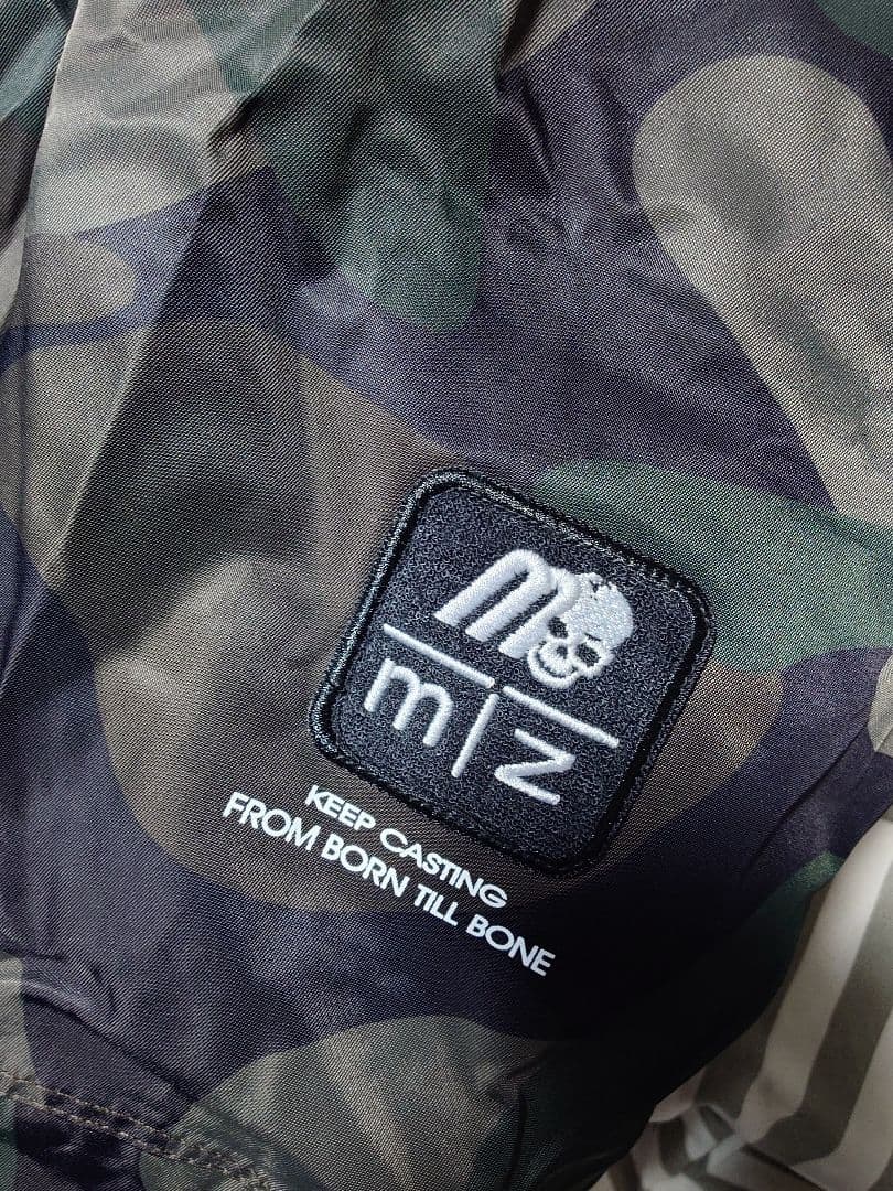 【新品未使用】MAZUME　フィッシングスーツ　迷彩柄　Lサイズ　タグ付き