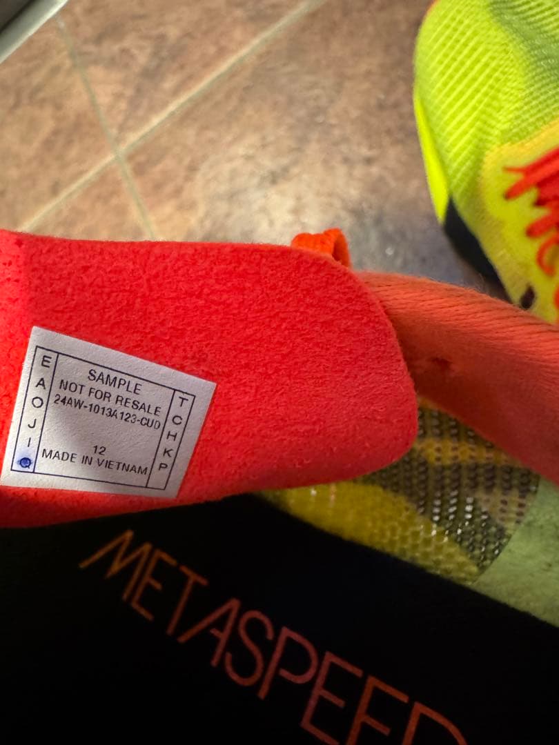 asics メタスピードスカイパリ