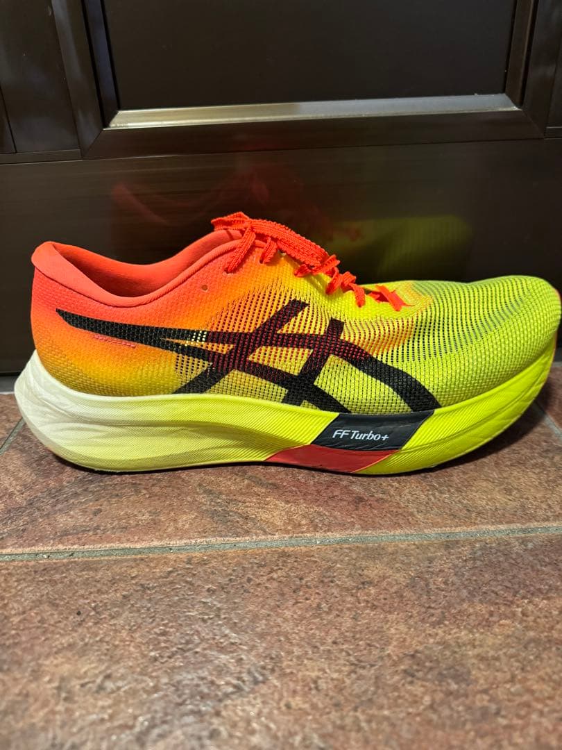 asics メタスピードスカイパリ