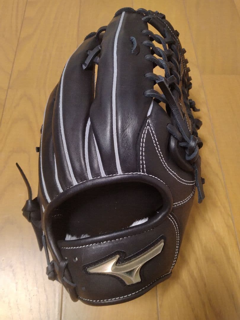 ミズノ グローバルエリート 右投げ用 軟式グローブ 外野用 未使用