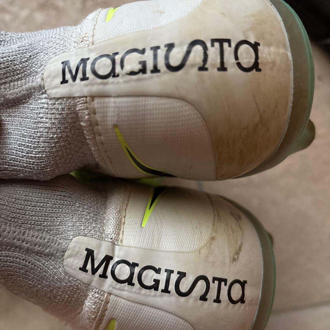 Nike Magista Obra II FG（マジスタ オブラ 2 FG）