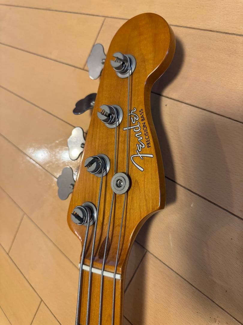 ベース Fender precision bass dakota red