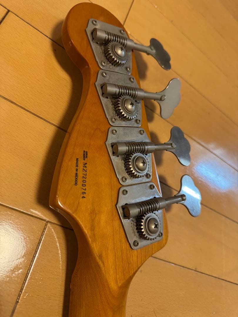 ベース Fender precision bass dakota red