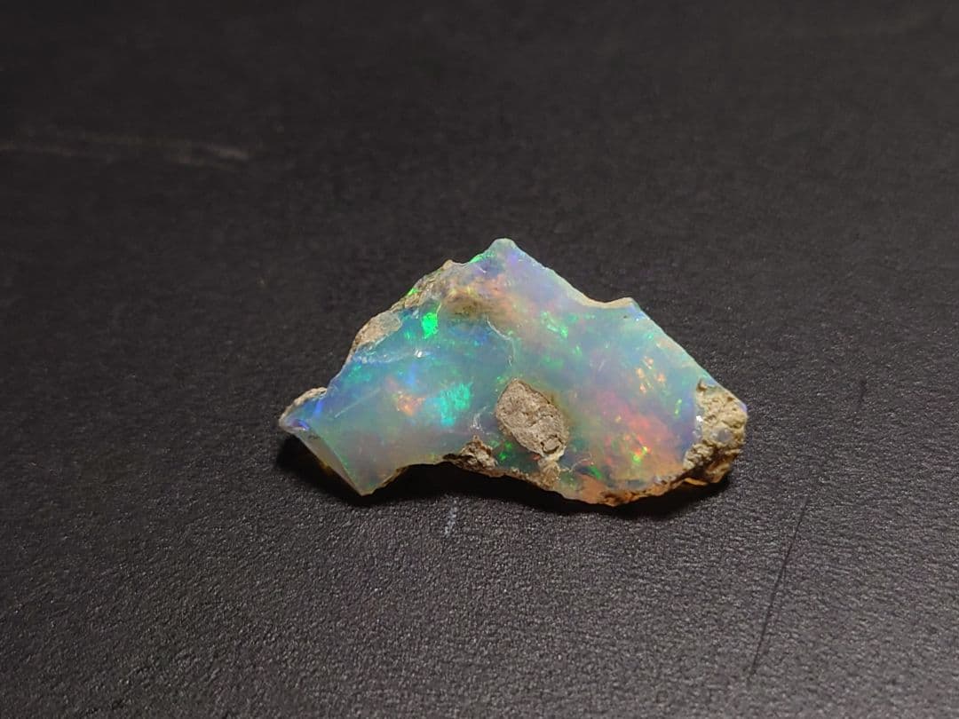 エチオピアウェロ産オパール　原石　ジュエリー　グレード　鉱物標本　原石