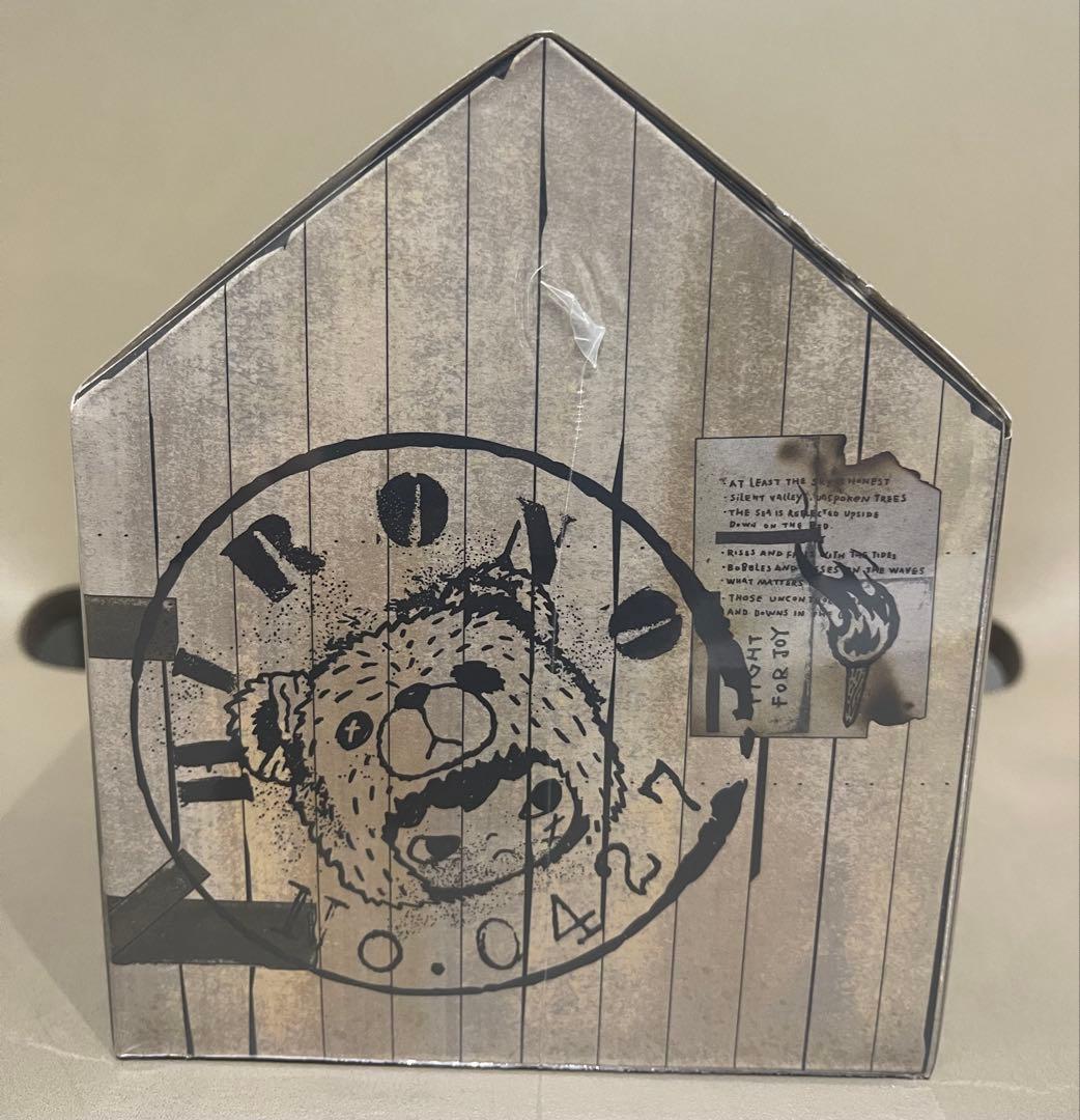 Hirono Living Wild Fight for Joy テテ