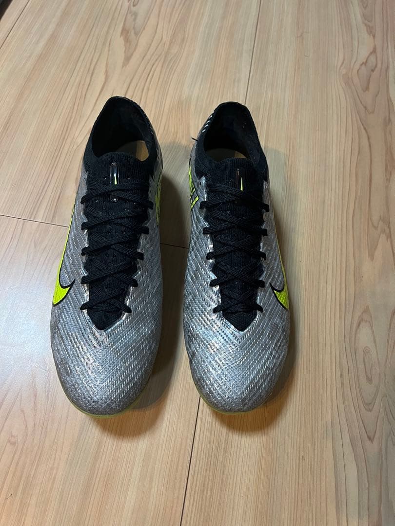 NIKE マーキュリアル