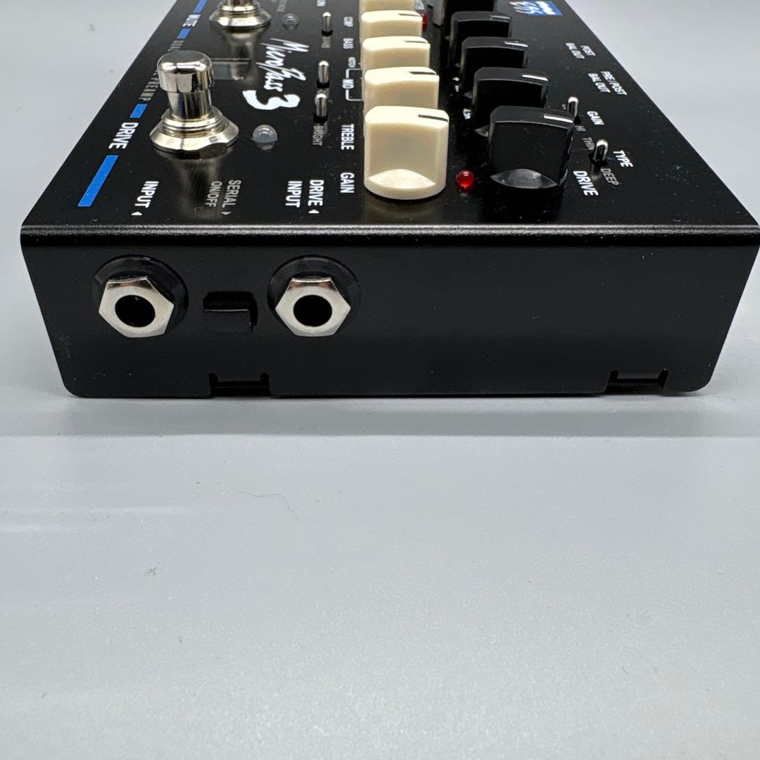 EBS MicroBass 3 デュアルチャンネルプリアンプ