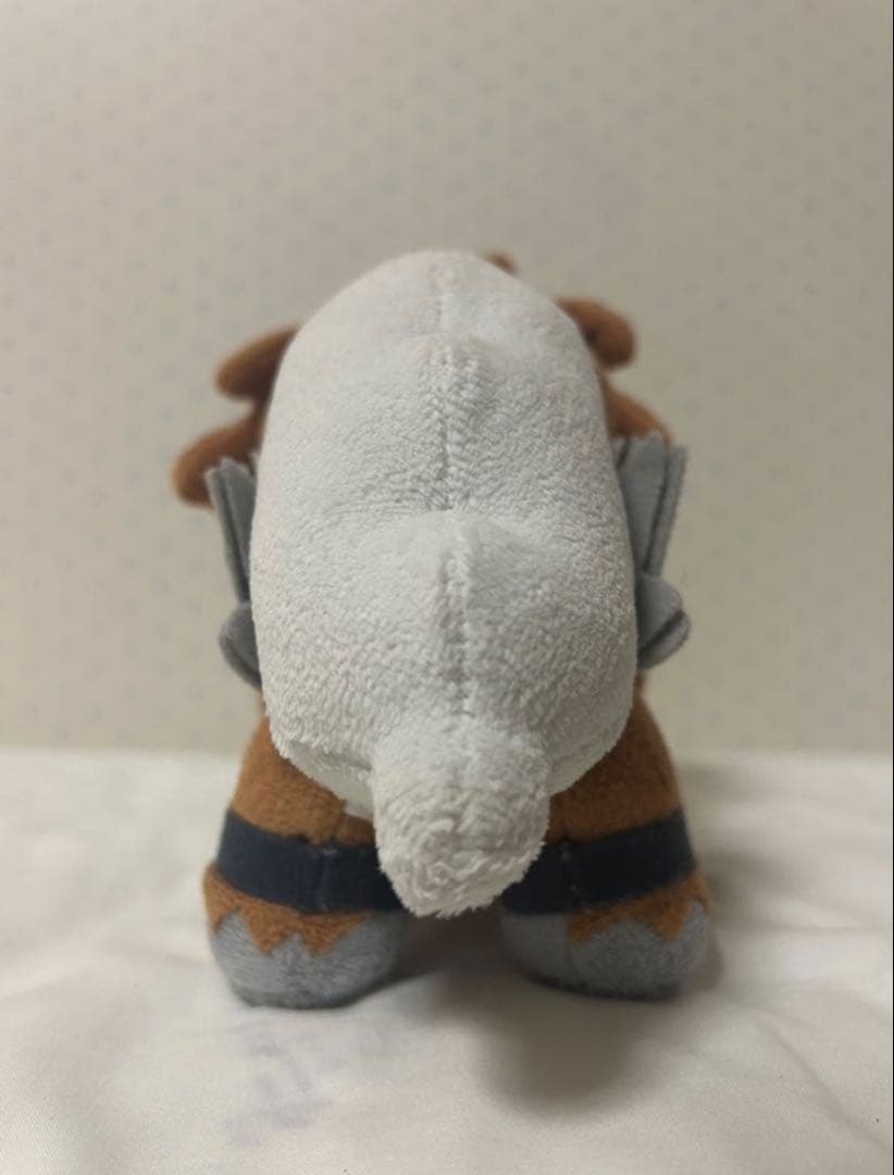 色違いエンテイ　ぬいぐるみ　ポケドール