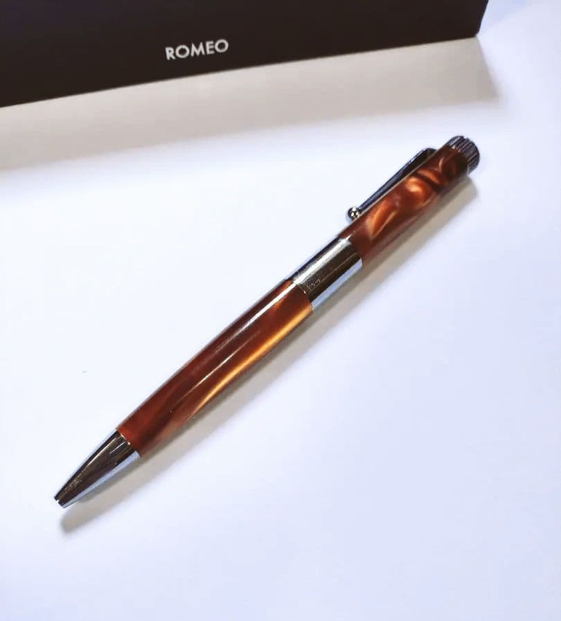 ROMEO No.3　イタリアンアンバー　細軸　ボールペン 本体　ロメオno3