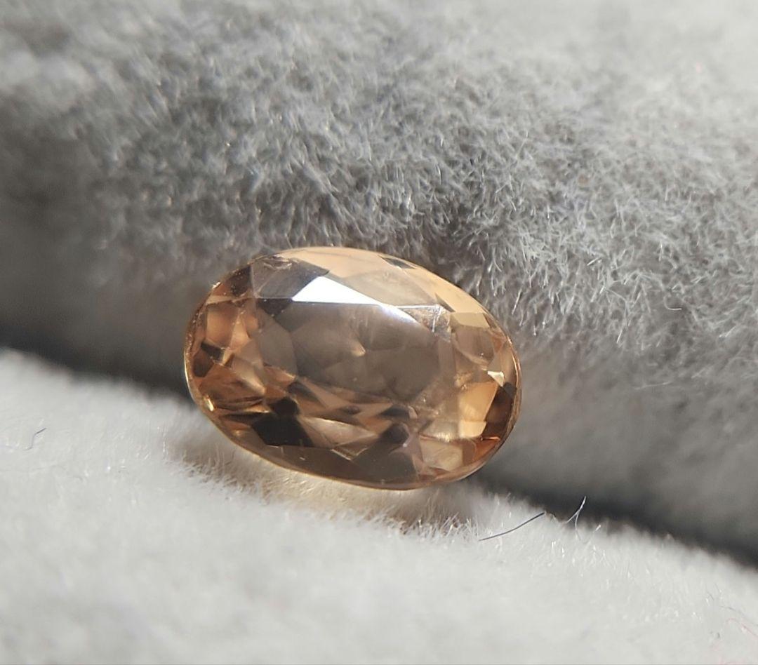 天然インペリアルトパーズ 0.832ct