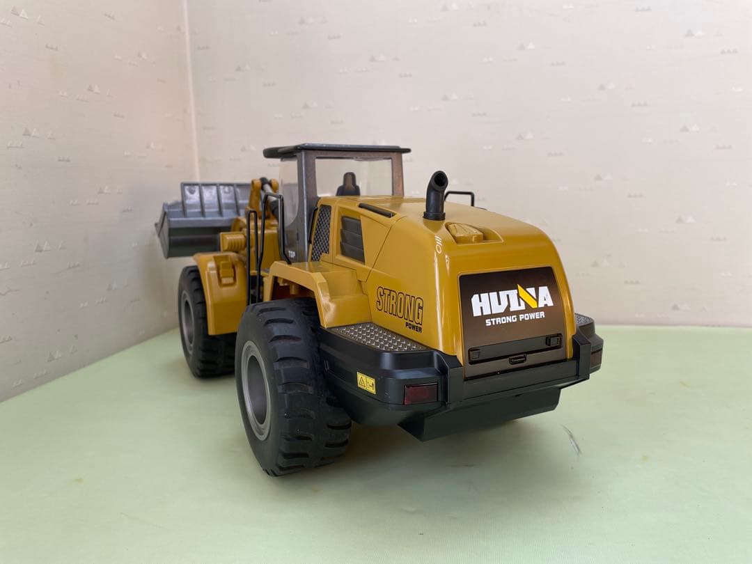 HUINA1583ホイールローダー リモコン付き