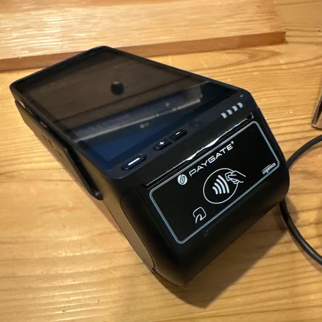 【美品】スマレジ対応 決済端末 4G通信/Wi-Fi対応 docomo回線可