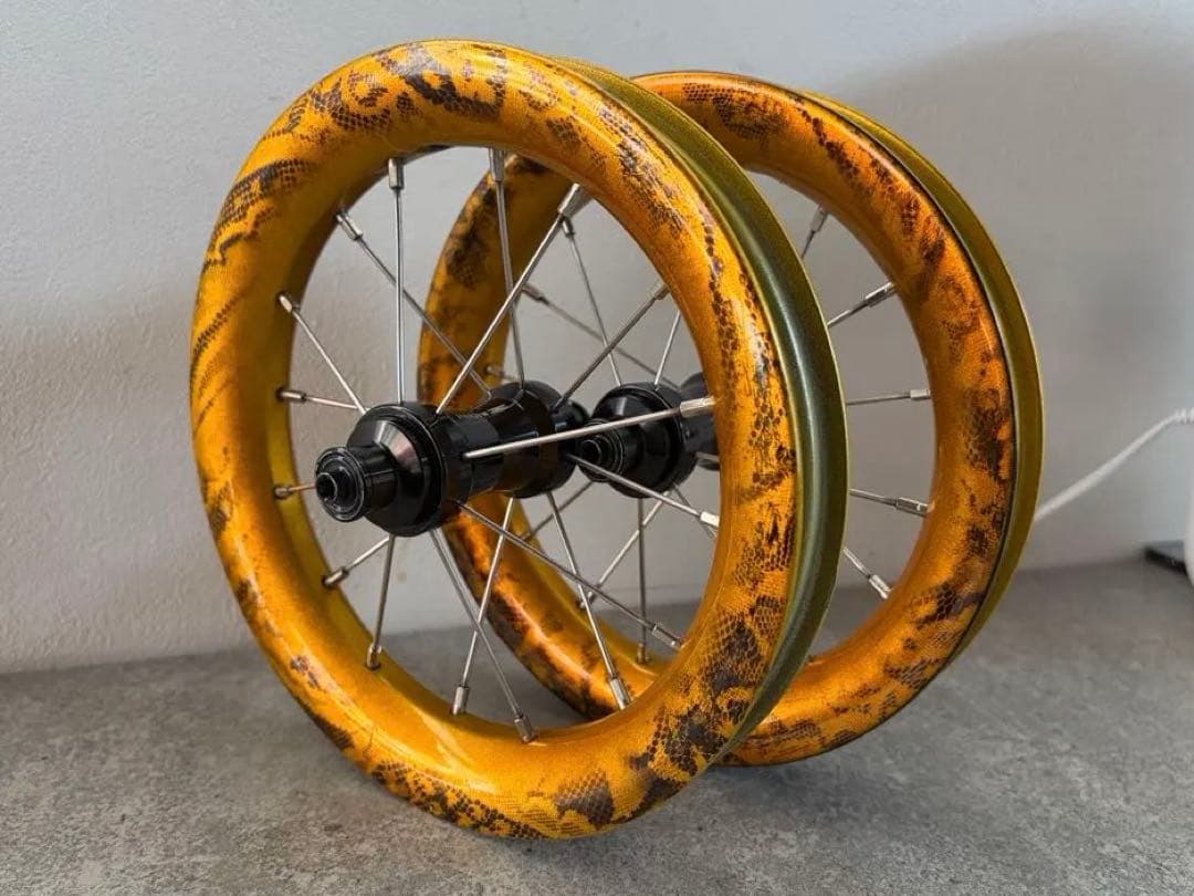 【中古】マッハビット　V3 カーボンリム　16スポーク　カスタムリム　ランバイク