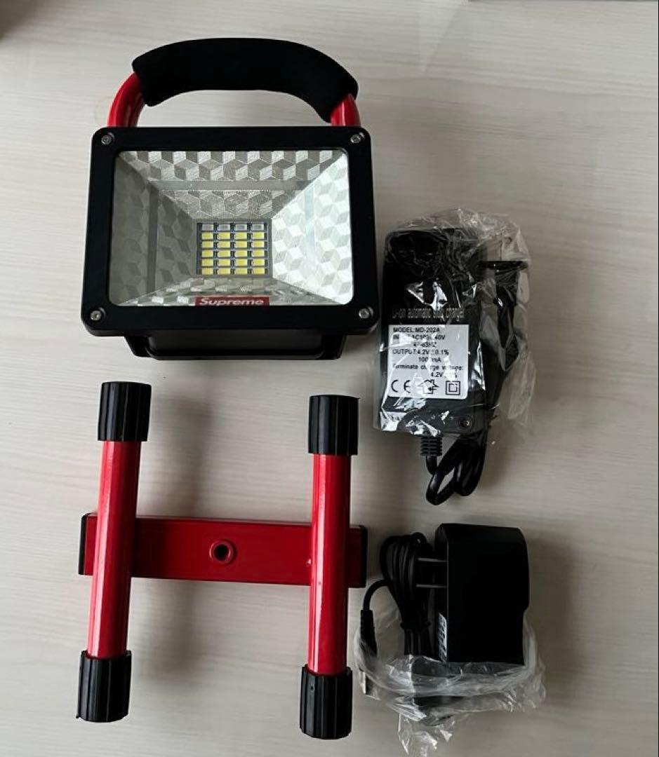 新品未使用品Supreme スタンドライト　CordlessFloodlight