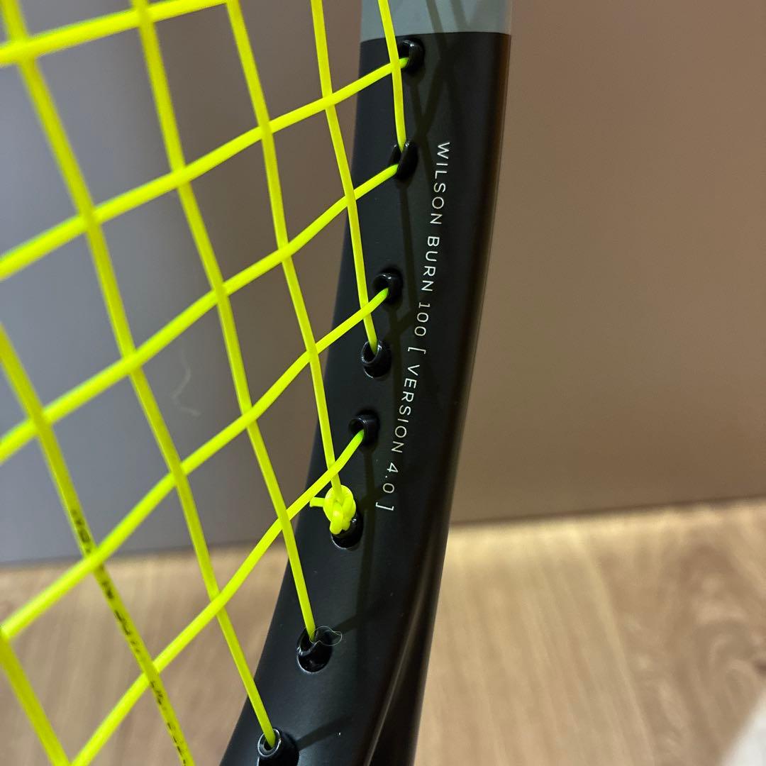 美品✨WILSON BURN 100 V4.0 テニスラケット