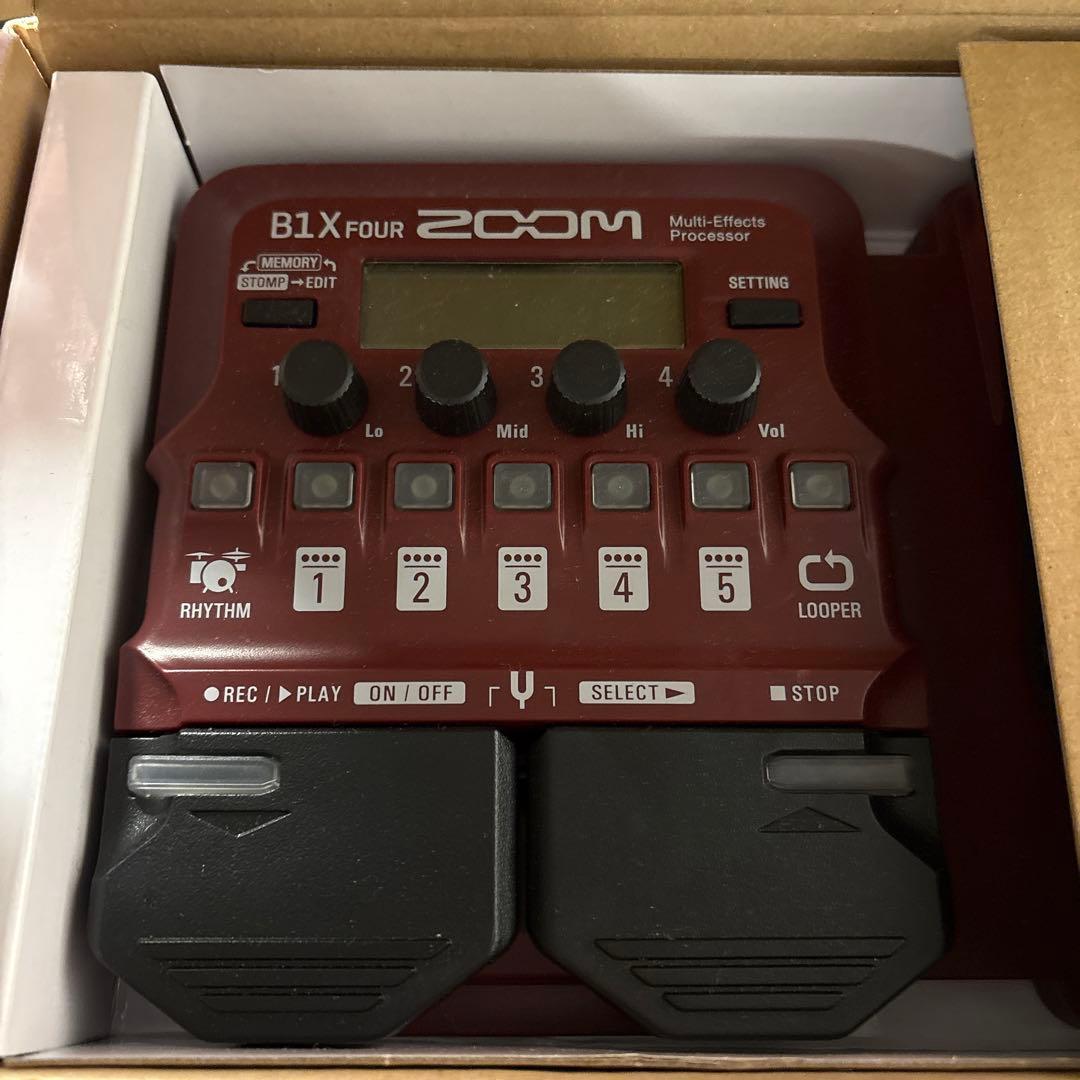 ZOOM B1X FOUR マルチエフェクトプロセッサー【外箱付き】