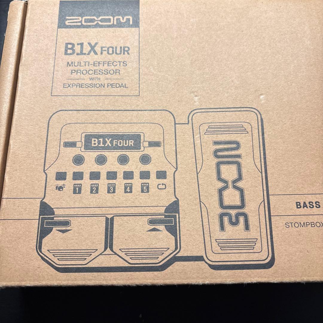 ZOOM B1X FOUR マルチエフェクトプロセッサー【外箱付き】