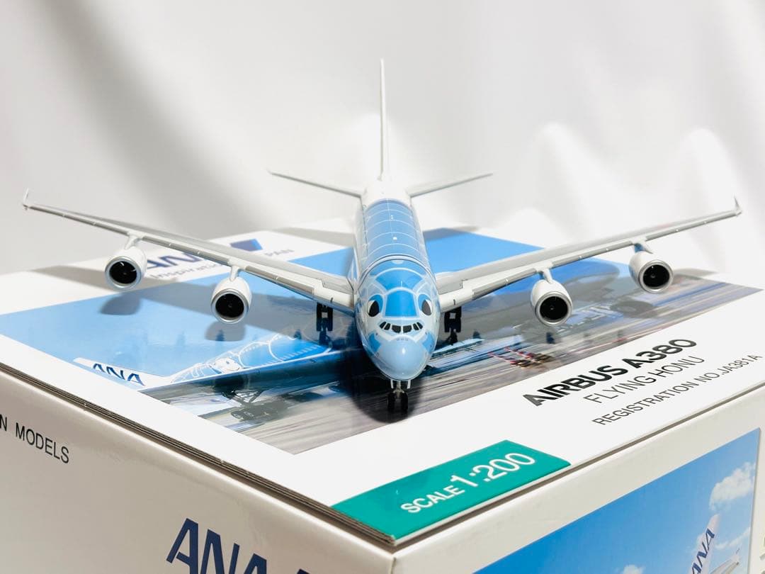 全日空商事 1/200 ANA エアバスA380 フライングホヌ
