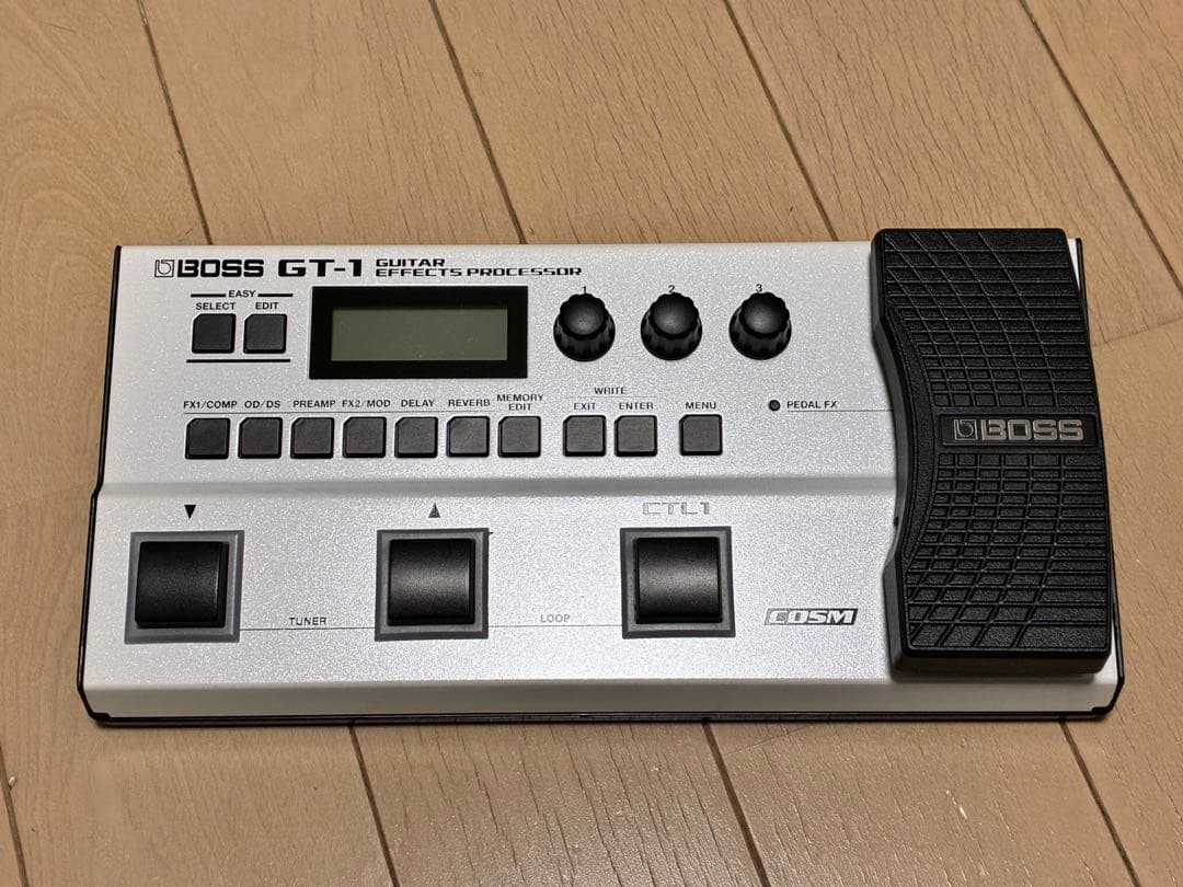 BOSS GT-1 限定ホワイト 新品電源アダプター、解説本付き