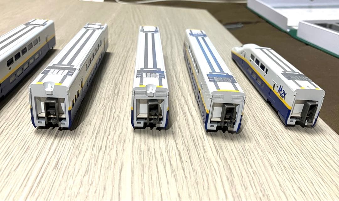 KATO E4系新幹線Max8両セット10-292、293