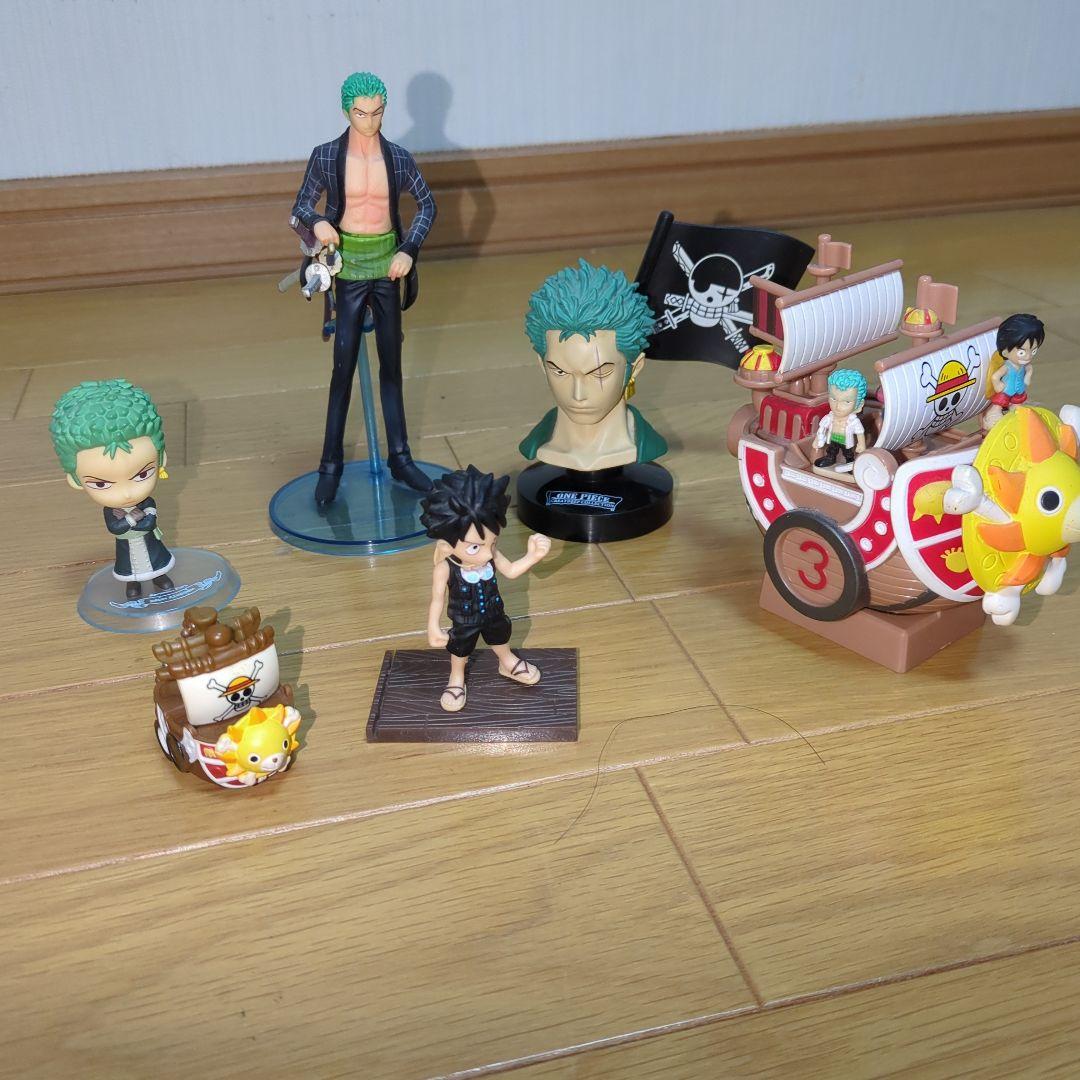 必見！　超レア　両眼ゾロ入りご当地ストラップ２９個とKH？２個OPグッズETC